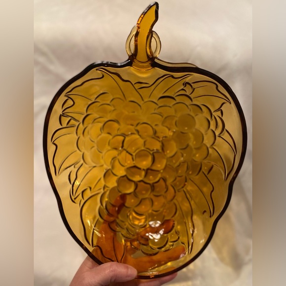 Indiana Glass Co Large Grape Shaped Amber Glass Fruit Serving Bowl Pristine - Picture 5 of 5
